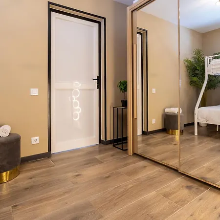 Casa Lola - Renovated Close To Center And Appartamento